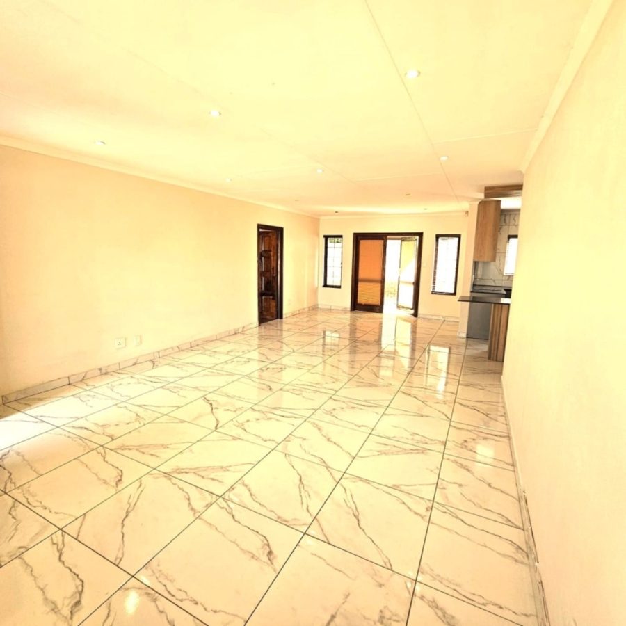 To Let 3 Bedroom Property for Rent in Safari Gardens North West